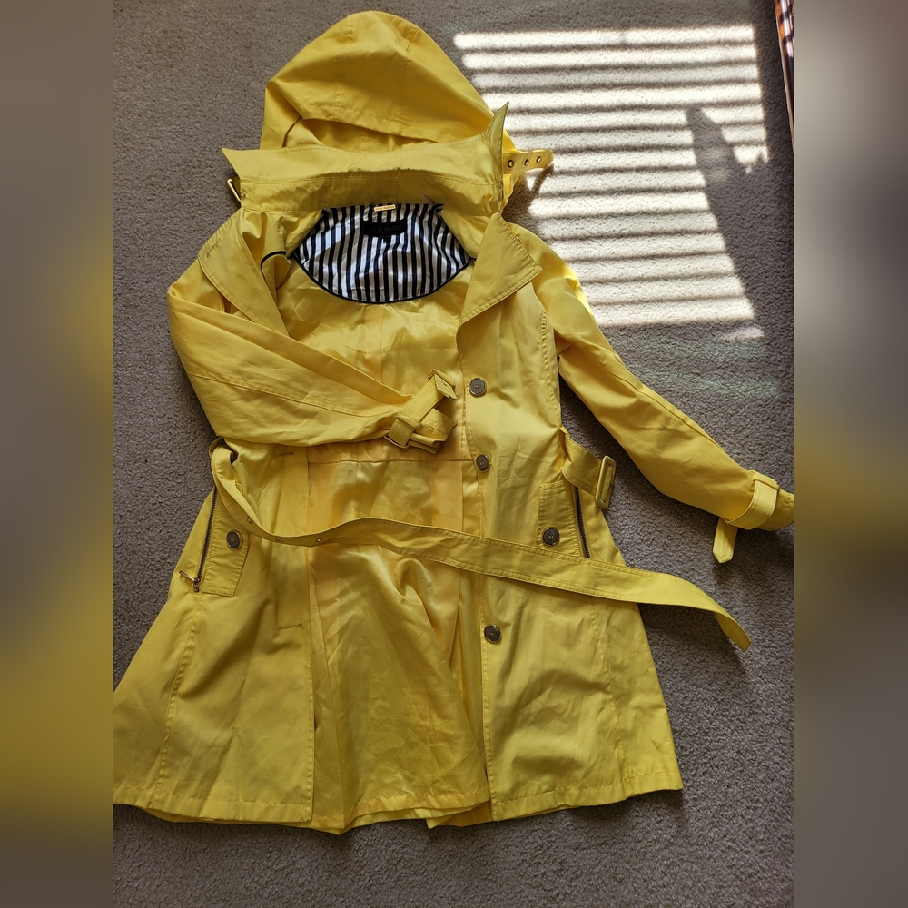 Steve Madden trench coat size SP small
